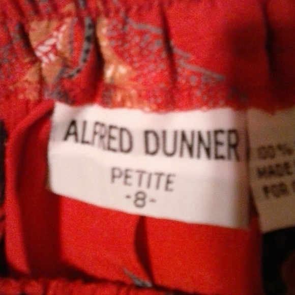*HOST PICK* ALFRED DUNNER WOMEN'S RED PRINT PLEATED SKIRT - Picture 2 of 4